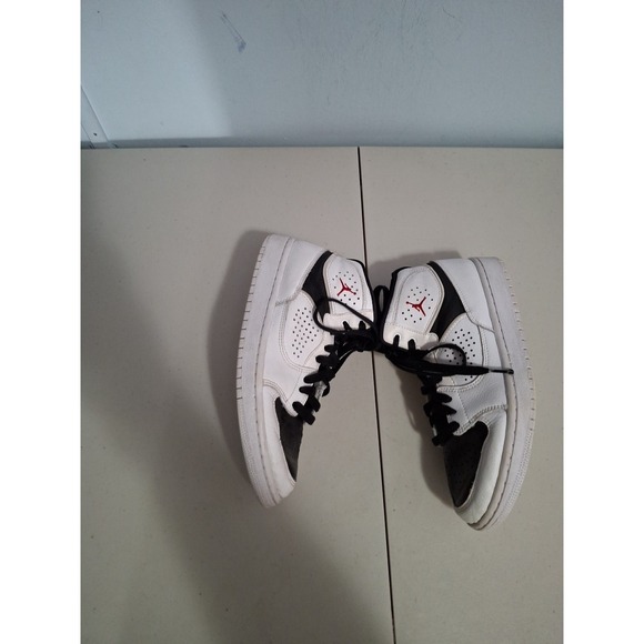 Nike Jordan Access Youth Sneakers GS AV7941 High Top Leather Streetwear Sz 6.5 Y - Picture 2 of 9